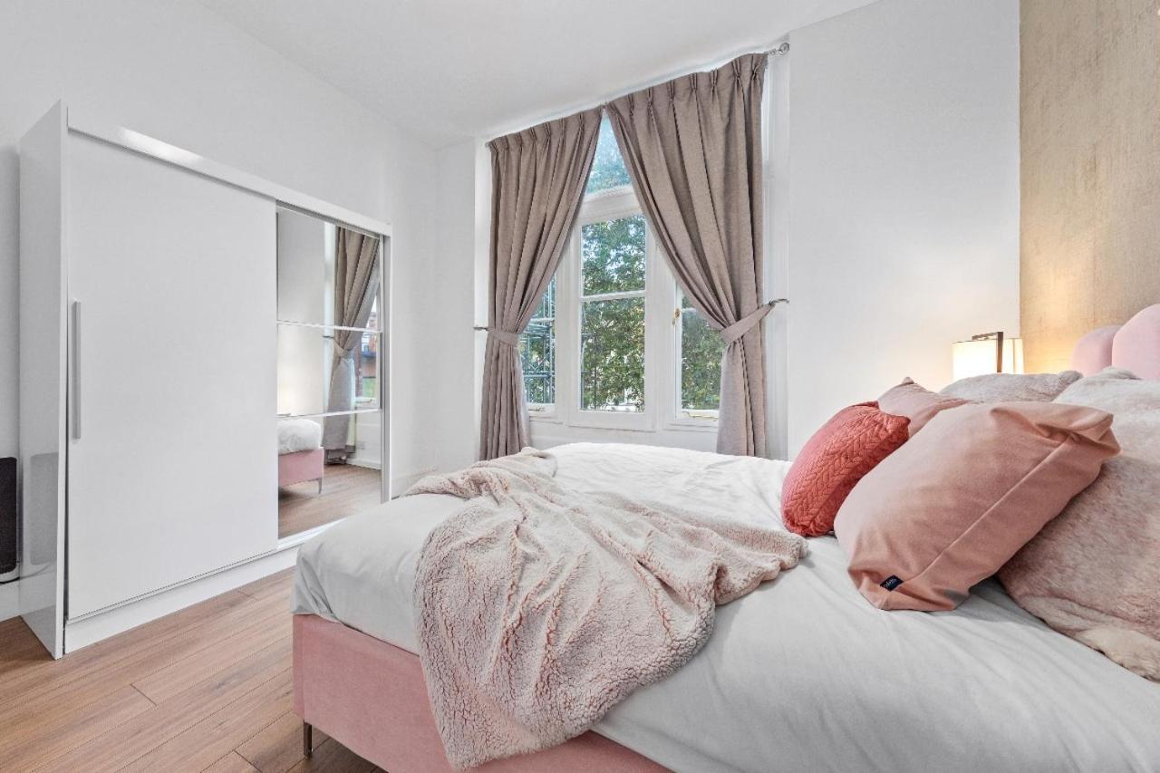 Majestic 2 Bedroom In Knightsbridge Hydepark Kb70 London Exterior photo